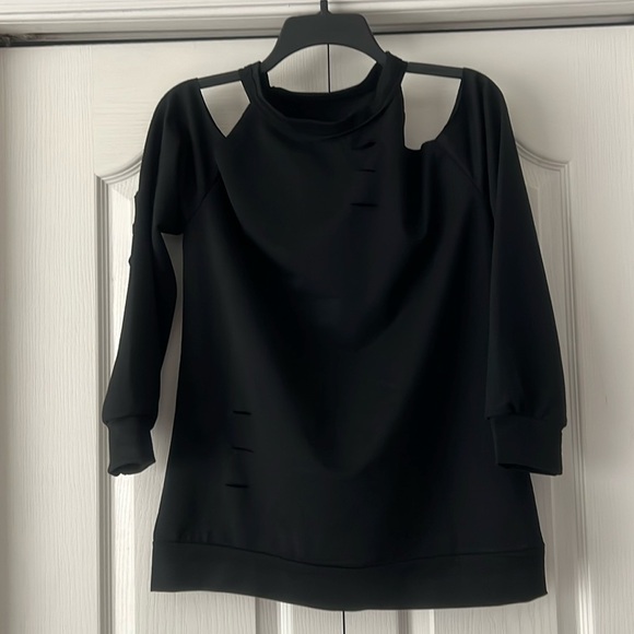 Distressed sweater, new. - Picture 1 of 8
